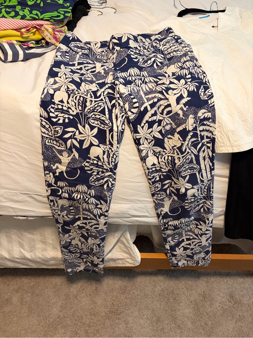 J. McLaughlin Navy and White Printed Pull-On pants